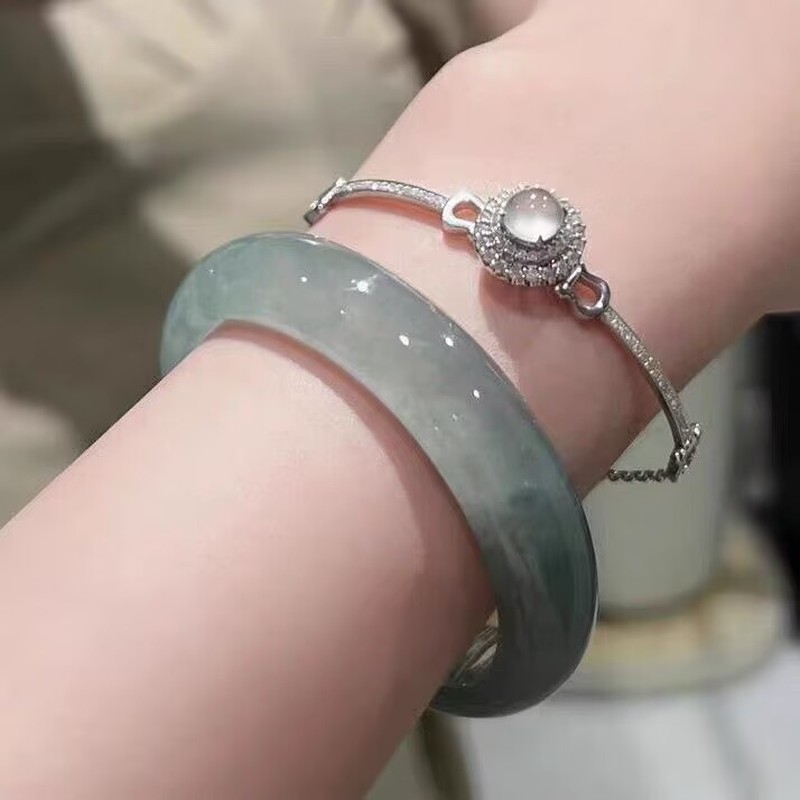 bracelet with floral patterns  - Bracelets ulasan dan harga